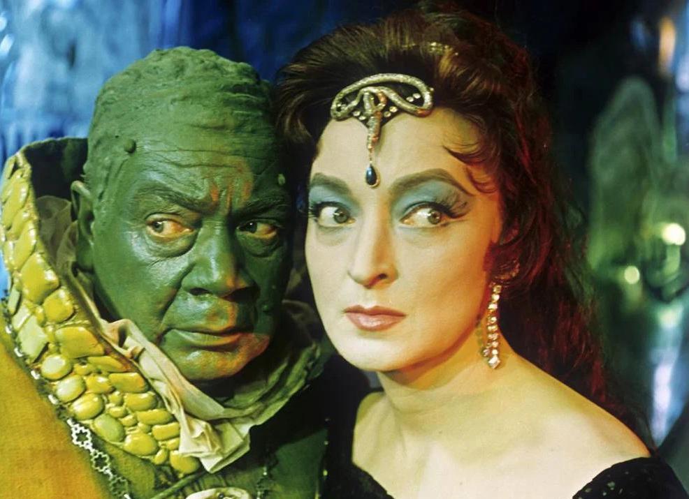 Съёмки ремейка «Королевства кривых зеркал» начнутся зимой 2025 года