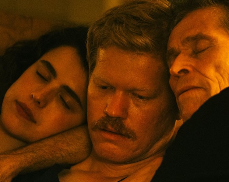 «Виды доброты»: смешной и страшный фильм от режиссёра «Бедных-несчастных». Эмили Стоун снова в деле!