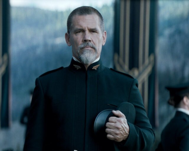 Джош Бролин и Мэттью Макконахи могут сыграть в сериале «Фонари» в киновселенной DC