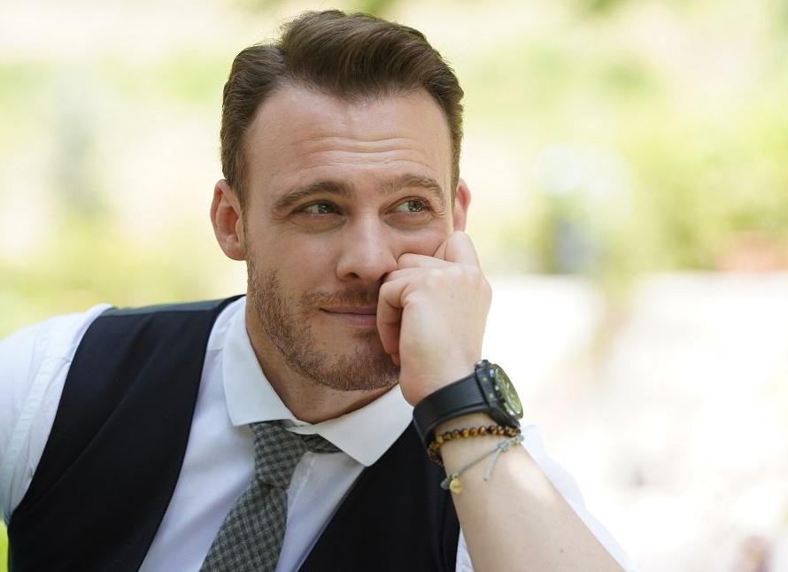 Серкан Болат из «Постучись в мою дверь» сыграет в турецком ремейке «Холопа»